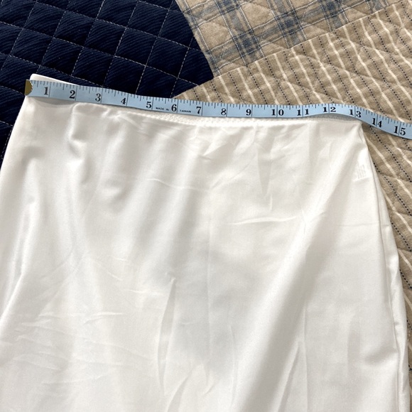 PRICE⤵️ Crinoline Undergarment for Mermaid Dresses-NEVER WORN - Picture 2 of 6